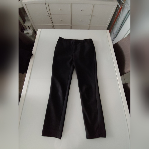 Le Chateau black cropped skinny leg pant - Picture 2 of 6